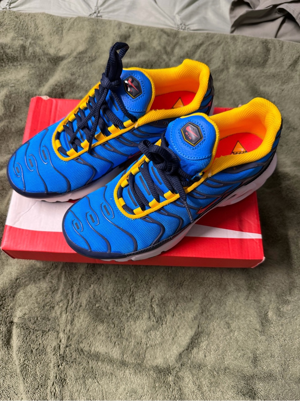Nike Kids Blue and Yellow Running Sneakers